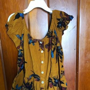 Flattering crop top. Worn once. Washed once.